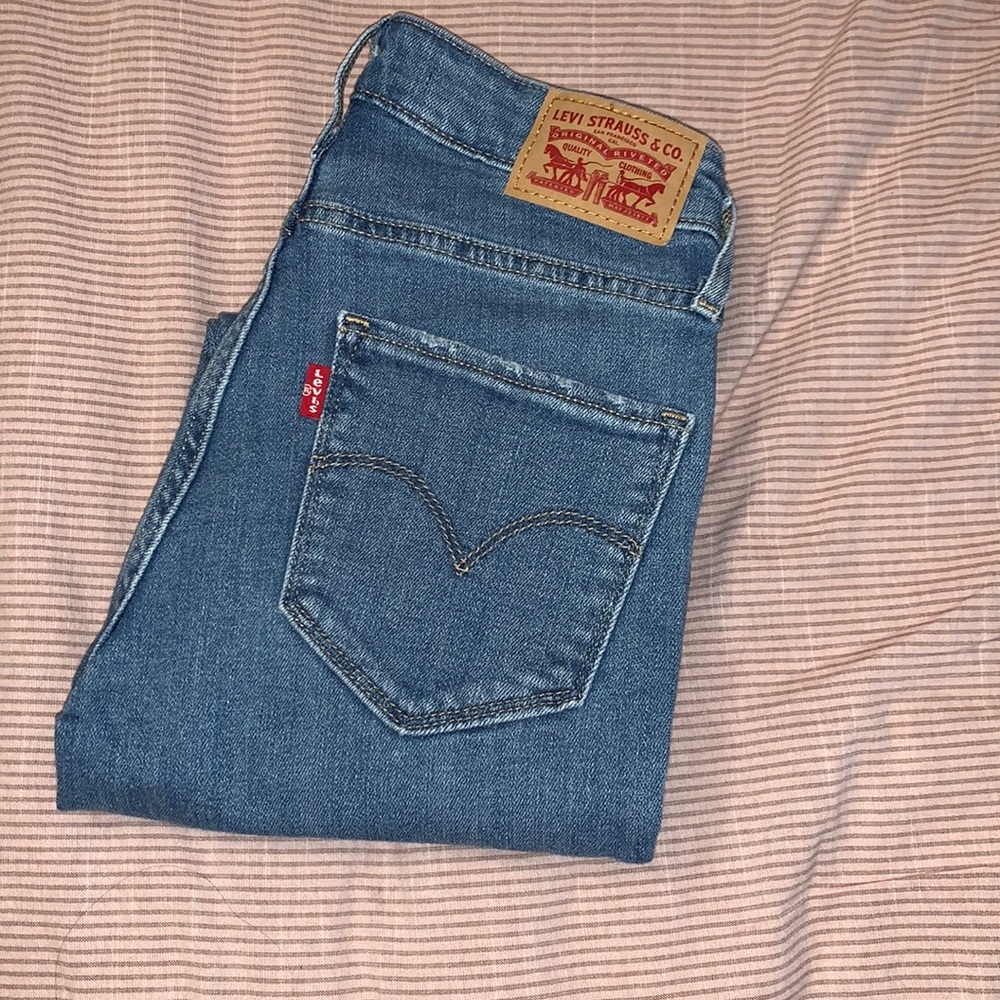 Levi’s 721 High Rise Skinny Jeans